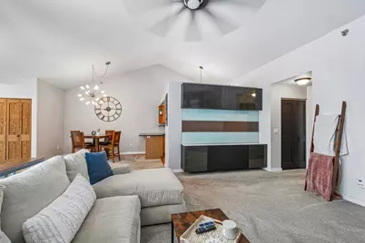 18880  Toldt Woods Dr #7, Brookfield, WI 53045 - Photo 10