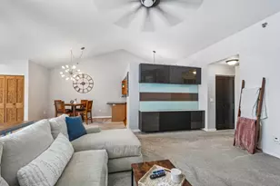 18880 Toldt Woods Dr, Brookfield, WI 53045 - Photo 10
