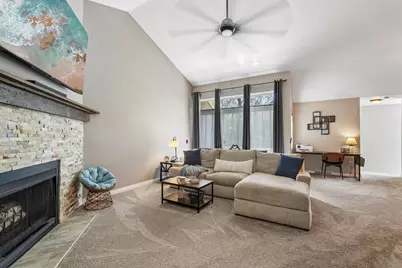 18880  Toldt Woods Dr #7, Brookfield, WI 53045 - Photo 4