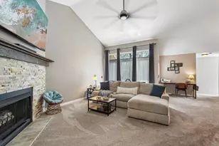18880 Toldt Woods Dr, Brookfield, WI 53045 - Photo 4