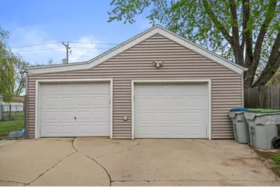 320 W Van Norman Ave, Milwaukee, WI 53207 - Photo 6