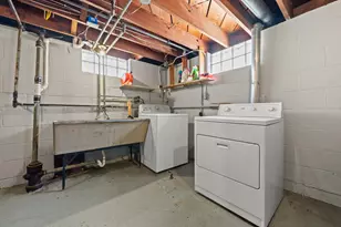 320 W Van Norman Ave, Milwaukee, WI 53207 - Photo 20