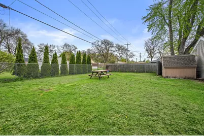 320 W Van Norman Ave, Milwaukee, WI 53207 - Photo 4