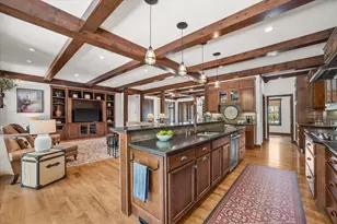 2150 Old Lantern Cir, Delafield, WI 53018 - Photo 18