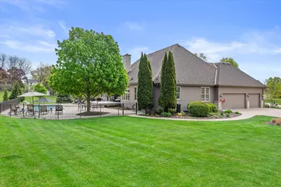 2150  Old Lantern Cir, Delafield, WI 53018 - Photo 86