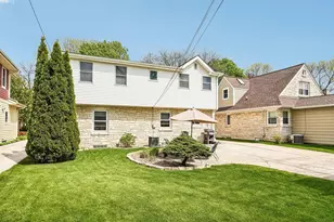 4949 N Idlewild Ave, Whitefish Bay, WI 53217 - Photo 2