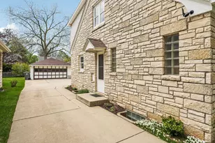 4949 N Idlewild Ave, Whitefish Bay, WI 53217 - Photo 28