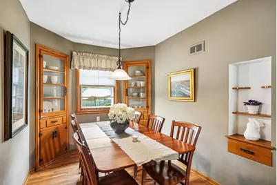 4949 N Idlewild Ave, Whitefish Bay, WI 53217 - Photo 8