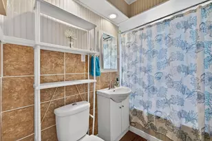 1465 S 76th St, West Allis, WI 53214 - Photo 22
