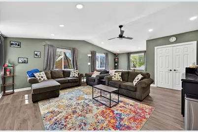 1465 S 76th St, West Allis, WI 53214 - Photo 2