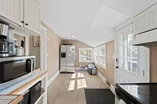 424 James St, Burlington, WI 53105 - Photo 16