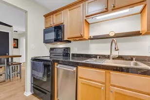 3637 N 20th Pl, Sheboygan, WI 53083 - Photo 4