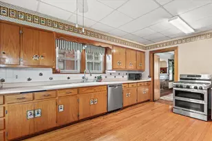 1502 S 80th St, West Allis, WI 53214 - Photo 24
