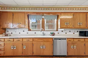 1502 S 80th St, West Allis, WI 53214 - Photo 20