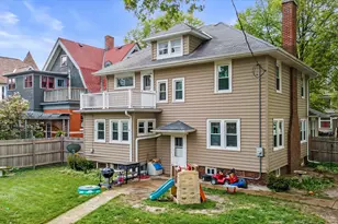 1502 S 80th St, West Allis, WI 53214 - Photo 6