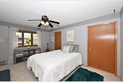 4015 S 84th St #8, Greenfield, WI 53228 - Photo 16