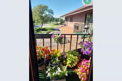 4015 S 84th St #8, Greenfield, WI 53228 - Photo 2