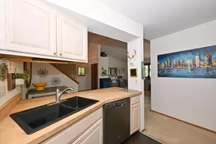 4015 S 84th St, Greenfield, WI 53228 - Photo 12