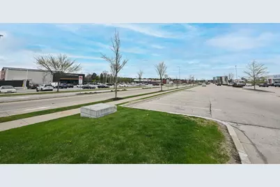 4015 S 84th St #8, Greenfield, WI 53228 - Photo 26