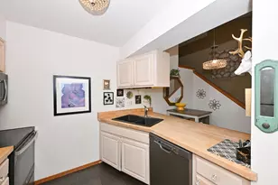 4015 S 84th St, Greenfield, WI 53228 - Photo 10