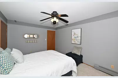 4015 S 84th St #8, Greenfield, WI 53228 - Photo 18