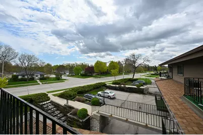4015 S 84th St #8, Greenfield, WI 53228 - Photo 20