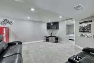 1960 Dixie Dr, Waukesha, WI 53189 - Photo 26