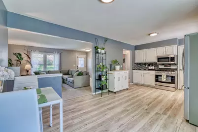 1960  Dixie Dr, Waukesha, WI 53189 - Photo 10