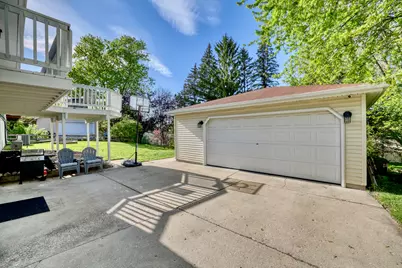 1960  Dixie Dr, Waukesha, WI 53189 - Photo 36