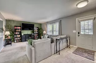 1960 Dixie Dr, Waukesha, WI 53189 - Photo 6