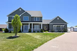 3184 S Warbler Ct, Beloit, WI 53511 - Photo 1