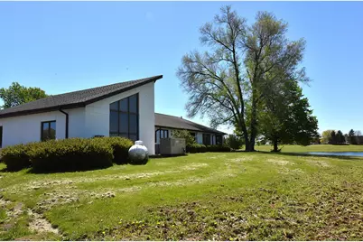 1021  Proctor Dr, Elkhorn, WI 53121 - Photo 32