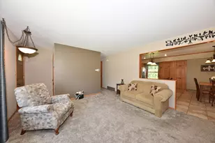 8222 W Norwich Ave, Greenfield, WI 53220 - Photo 8