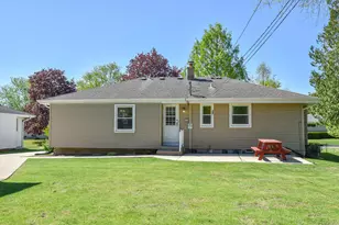 8222 W Norwich Ave, Greenfield, WI 53220 - Photo 32
