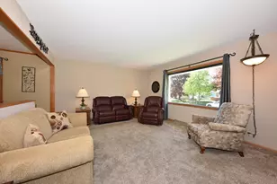 8222 W Norwich Ave, Greenfield, WI 53220 - Photo 4