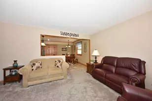 8222 W Norwich Ave, Greenfield, WI 53220 - Photo 6
