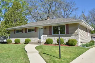 8222 W Norwich Ave, Greenfield, WI 53220 - Photo 2