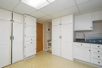 12455 W Hickory Rd, New Berlin, WI 53151 - Photo 20