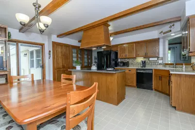12455 W Hickory Rd, New Berlin, WI 53151 - Photo 4