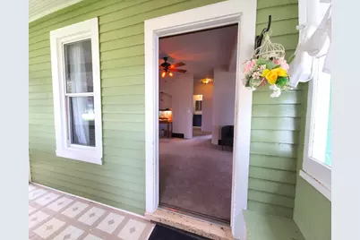 913 E Washington St, West Bend, WI 53095 - Photo 4