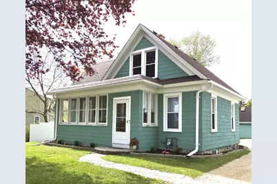 913 E Washington St, West Bend, WI 53095 - Photo 1