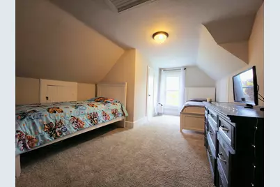 913 E Washington St, West Bend, WI 53095 - Photo 22