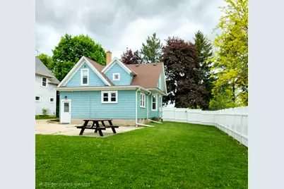 913 E Washington St, West Bend, WI 53095 - Photo 10