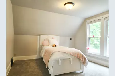 913 E Washington St, West Bend, WI 53095 - Photo 26