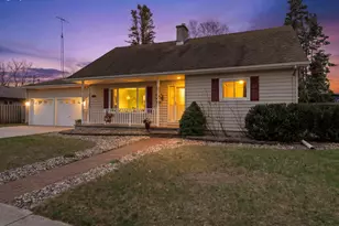 2511 36th Pl, Two Rivers, WI 54241 - Photo 2