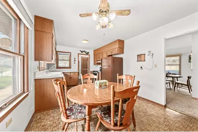 2336 N 116th St, Wauwatosa, WI 53226 - Photo 10