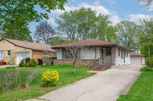2336 N 116th St, Wauwatosa, WI 53226 - Photo 24