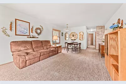 2336 N 116th St, Wauwatosa, WI 53226 - Photo 6