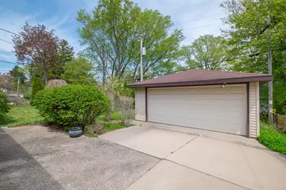 2336 N 116th St, Wauwatosa, WI 53226 - Photo 26