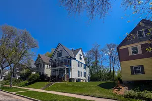 2444 N Palmer St, Milwaukee, WI 53212 - Photo 14